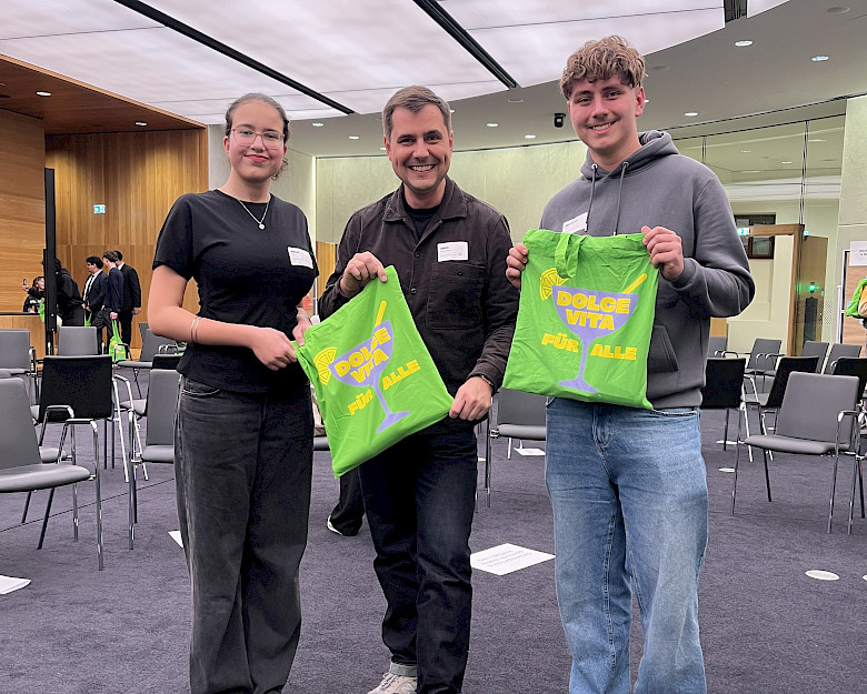 Wir setzen uns für eure Rechte ein - Besuch im Parlament