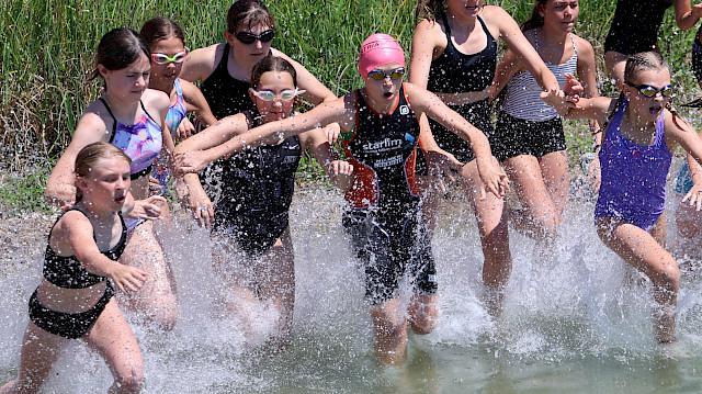 Aquathlon 2026 - Brucknergym glänzt bei Hitzeschlacht