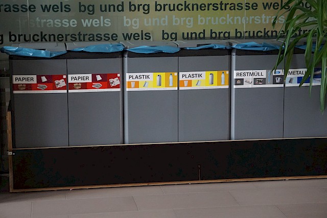 Mülltrennsystem am Brucknergym